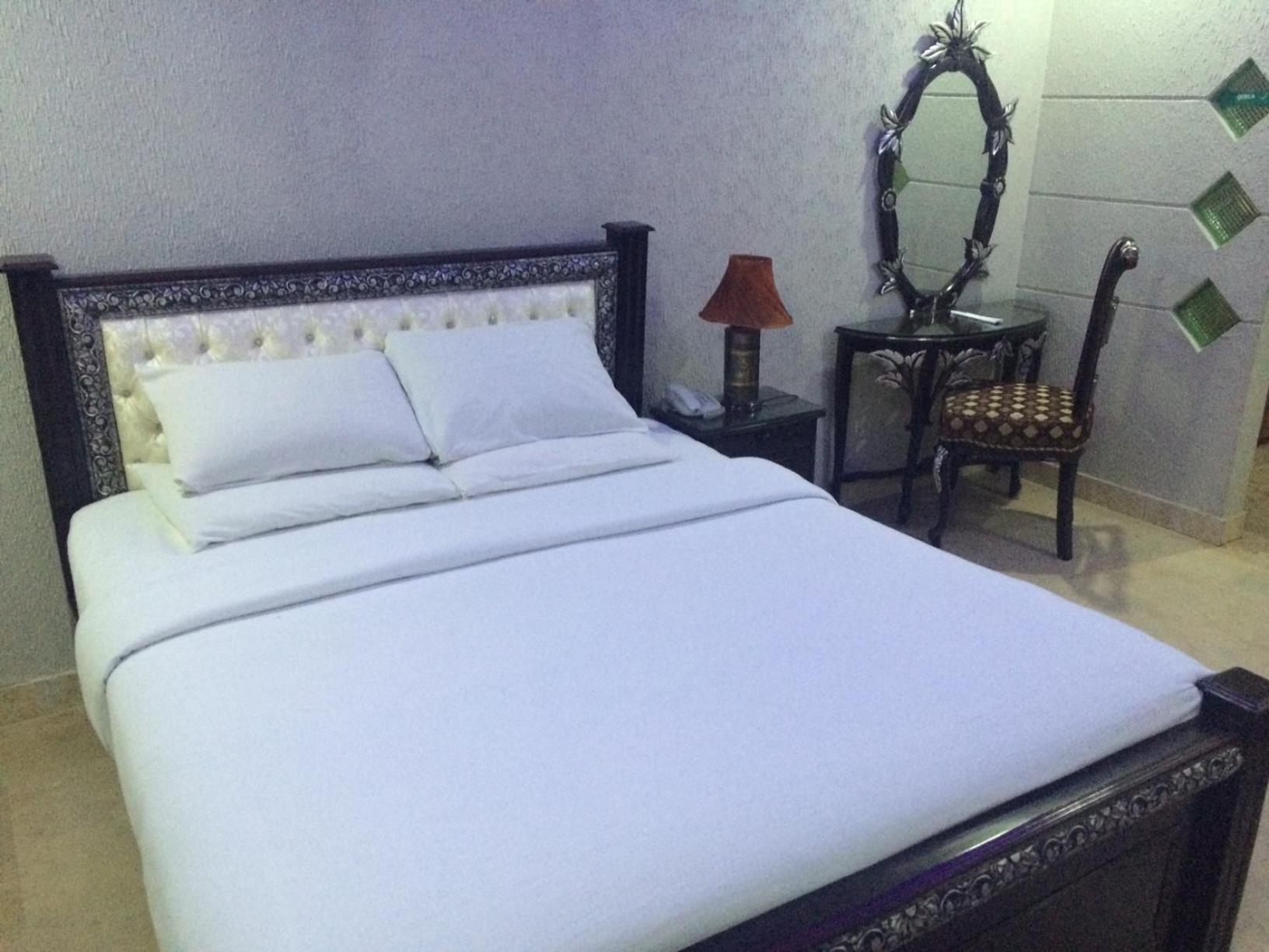 Hotel The Leschanze Lahore Exterior foto